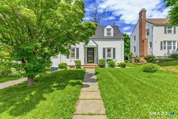 98 Woodmere Road, West Hartford, CT 06119