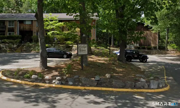 200 Woodmont Avenue #98, Bridgeport, CT 06606