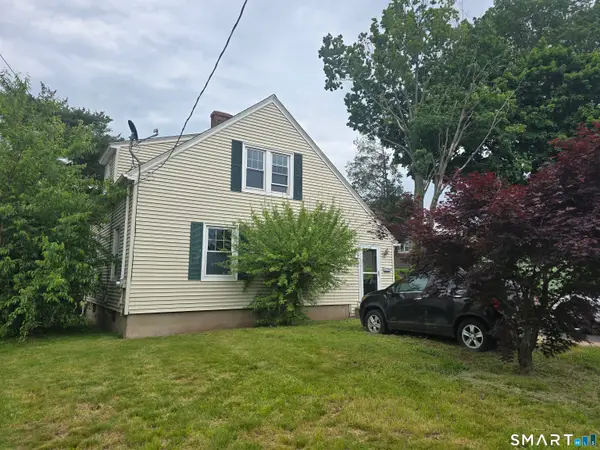 14 Center Court, Newington, CT 06111