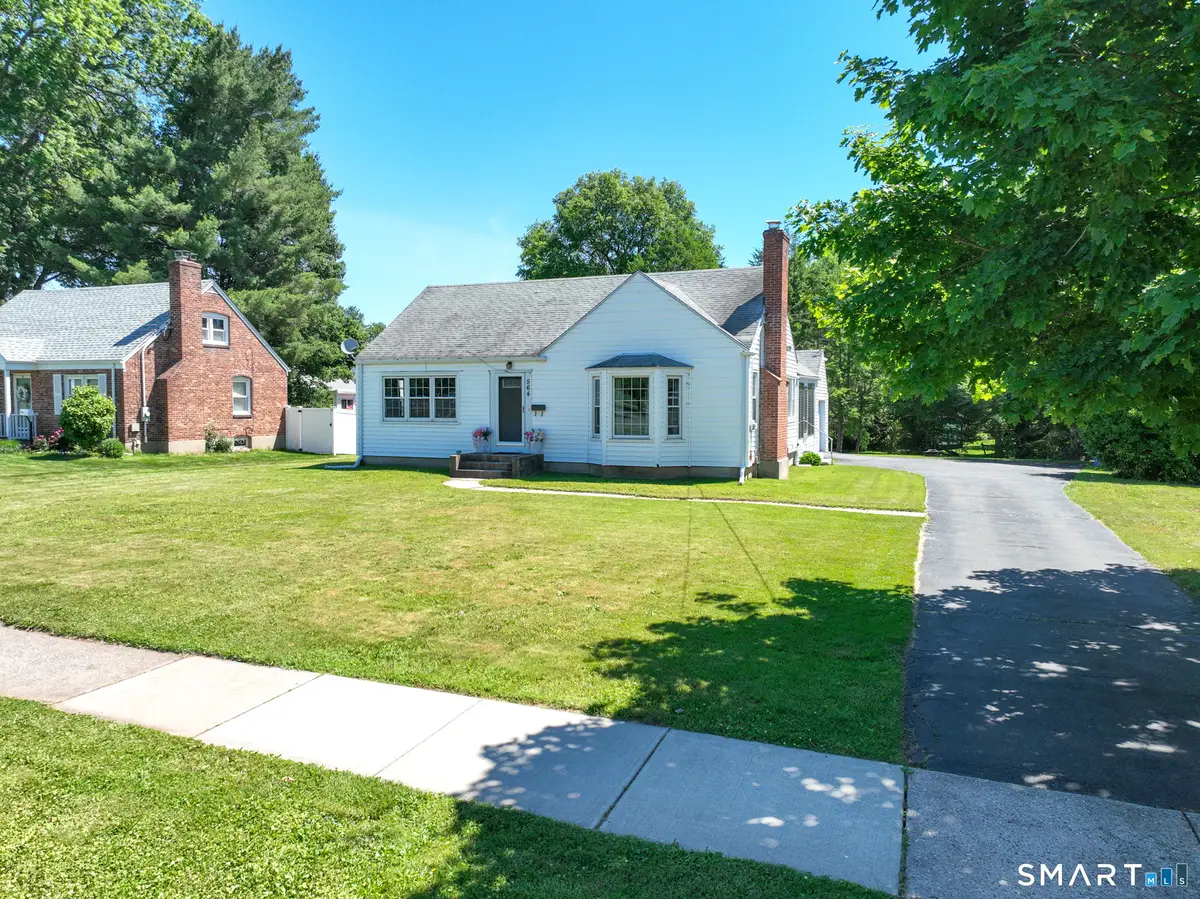 564 Willard Avenue, Newington, CT 06111 - #1