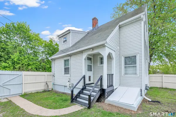 106 Brookdale Lane, Waterbury, CT 06705