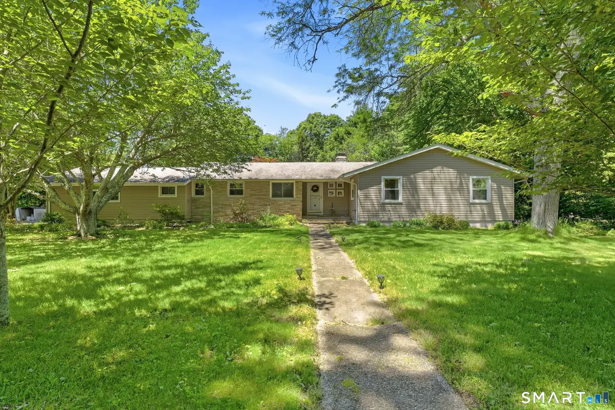 35 Woodridge Circle, Gales Ferry, CT 06335 - #1