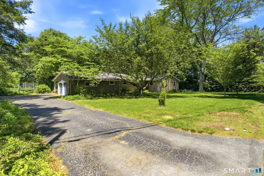 35 Woodridge Circle, Gales Ferry, CT 06335 - #3