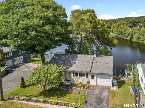 8 Cove View Drive, Waterford, CT 06375