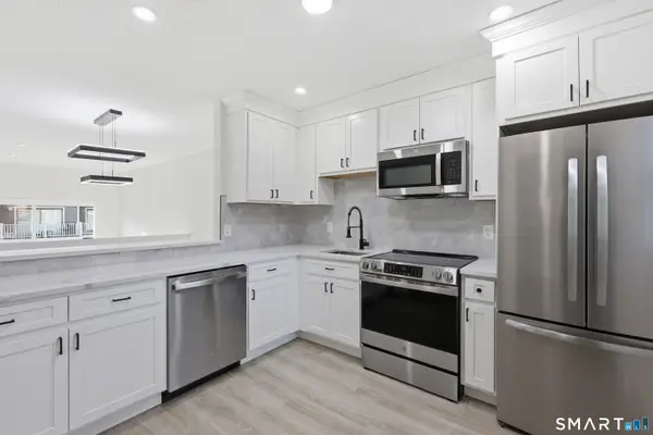 50 Meetinghouse Village #2, Meriden, CT 06450
