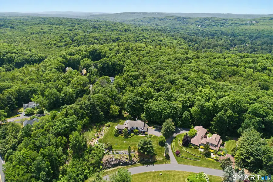 9 Brian Lane, Avon, CT 06001 - #2