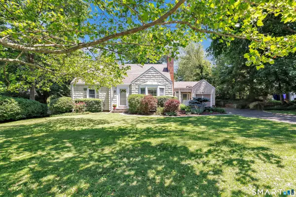 42 Bayberry Road, Fairfield, CT 06825