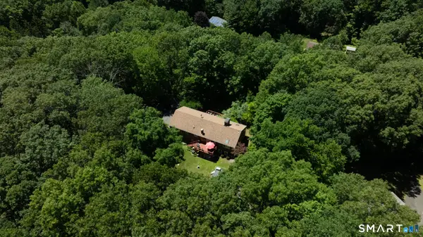 9 Firelight Drive, Danbury, CT 06810