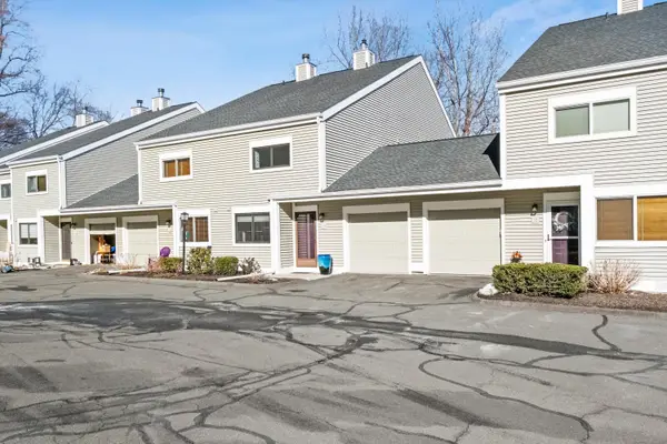 33 Eagle Rock Hill #33, Bethel, CT 06801