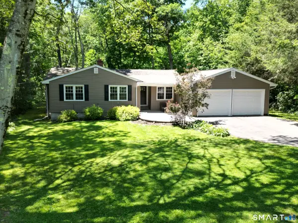 41 Hemlock Trail, Trumbull, CT 06611