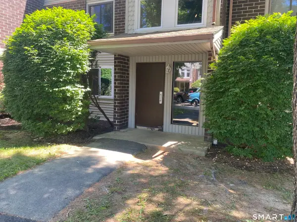 7 Padanaram Road #J227, Danbury, CT 06811