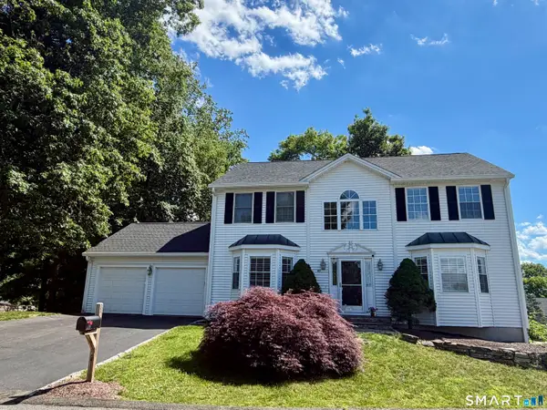 85 Old Colony Road #85, Monroe, CT 06468