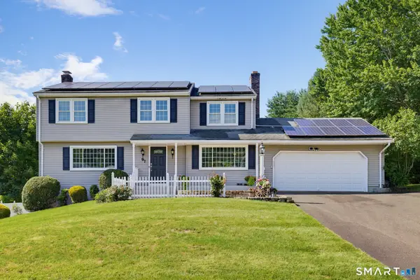97 Nutmeg Drive, Manchester, CT 06040