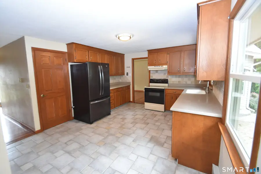 77 Winthrop Road, Manchester, CT 06040 - #3