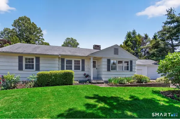 2 Diamond Drive, Newtown, CT 06470