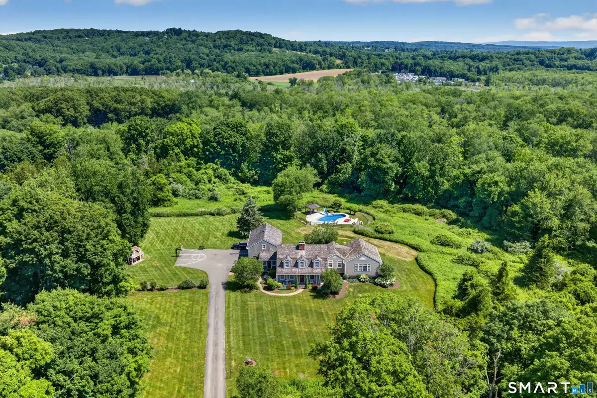 20 Head Of Meadow Road, Newtown, CT 06470 - #1