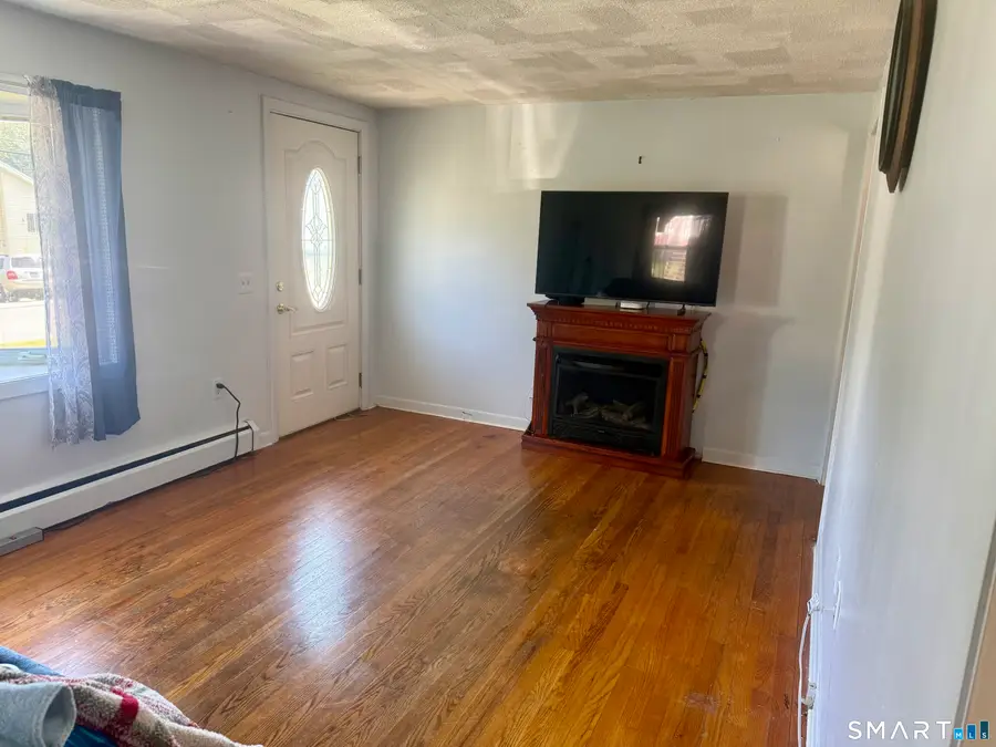 30 Allyn Avenue, Norwich, CT 06360 - #2