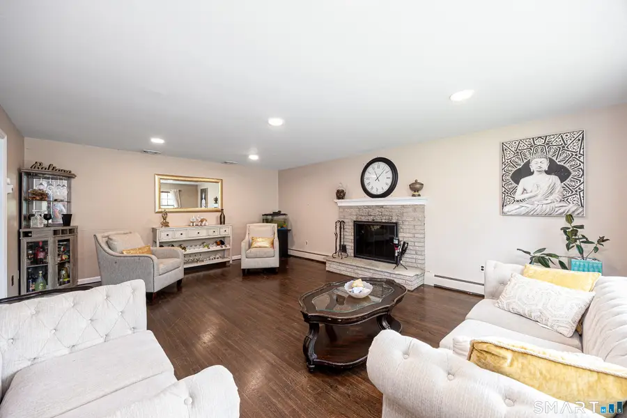 124 Pasadena Avenue, Stratford, CT 06614 - #3