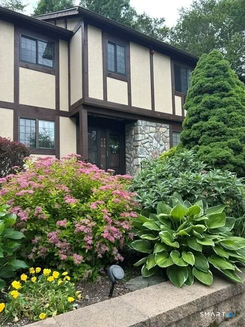 470 Swanson Crescent #470, Milford, CT 06461