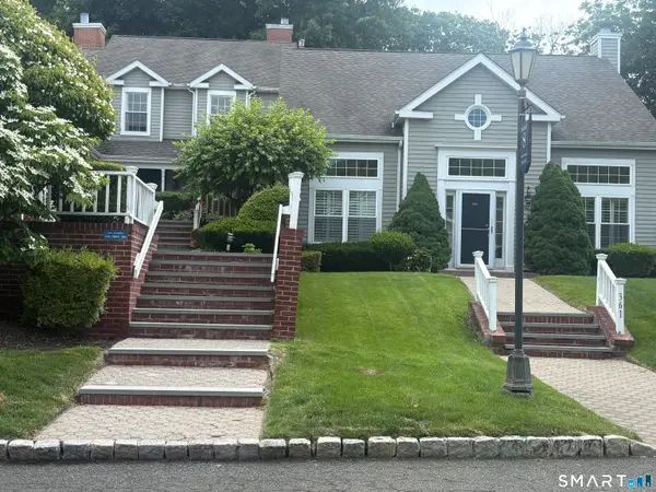 359 Hadley Drive #359, Trumbull, CT 06611