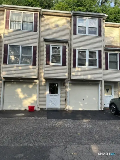 233 Derby Avenue #502, Derby, CT 06418