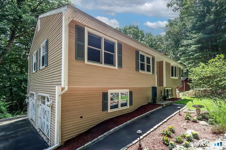 23 Cedar Hill Road, Newtown, CT 06470 - #2