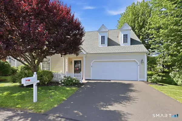 4 Clover Lane #4, Farmington, CT 06032