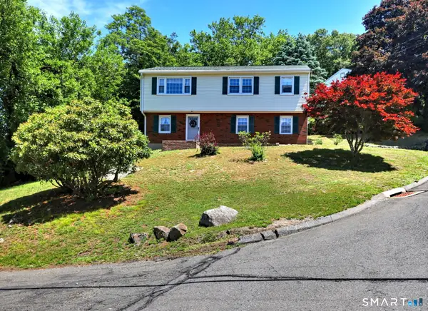 2 Whippoorwill Lane, Seymour, CT 06483