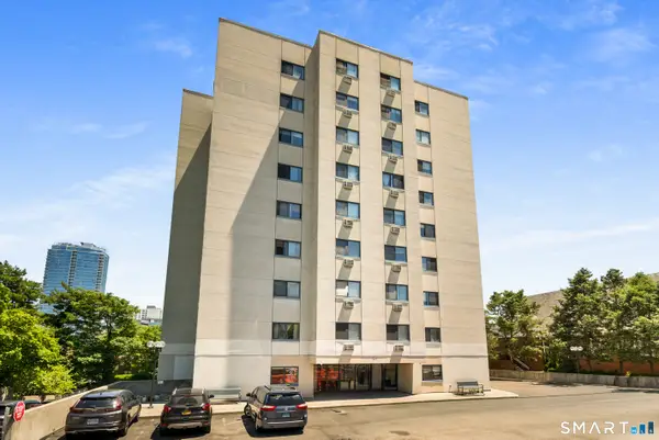 51 Schuyler Avenue #6F, Stamford, CT 06902
