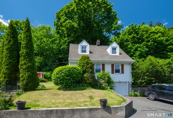 6 Robinview Terrace, Danbury, CT 06810