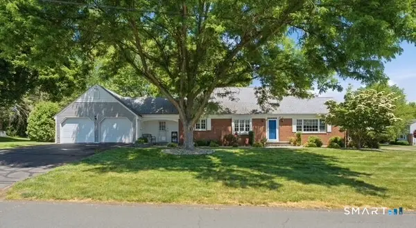 9 Pond Side Drive, Wethersfield, CT 06109