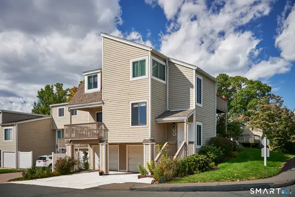 387 Walden Green Road #387, Branford, CT 06405