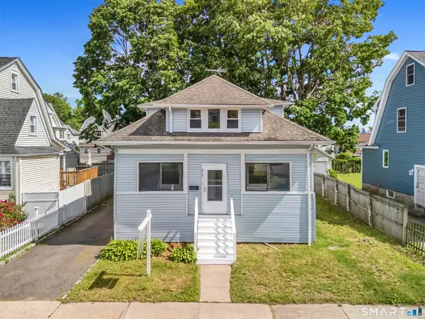 215 Overland Avenue, Bridgeport, CT 06606