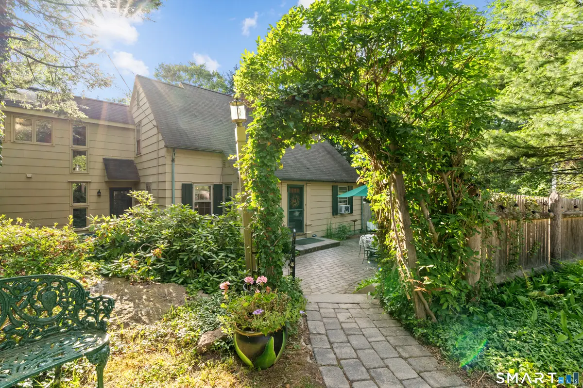 345 Ridgewood Road, West Hartford, CT 06107 - #1