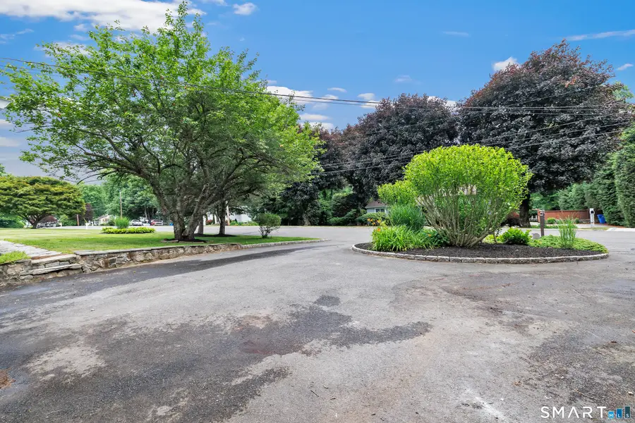 17 Woodlawn Road, Monroe, CT 06468 - #3