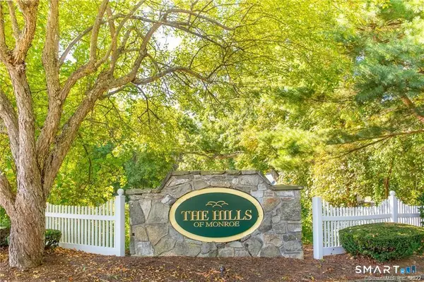 211 Windgate Circle #B, Monroe, CT 06468