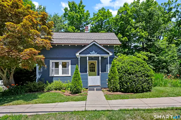 36 Hunting Hill Avenue, Middletown, CT 06457