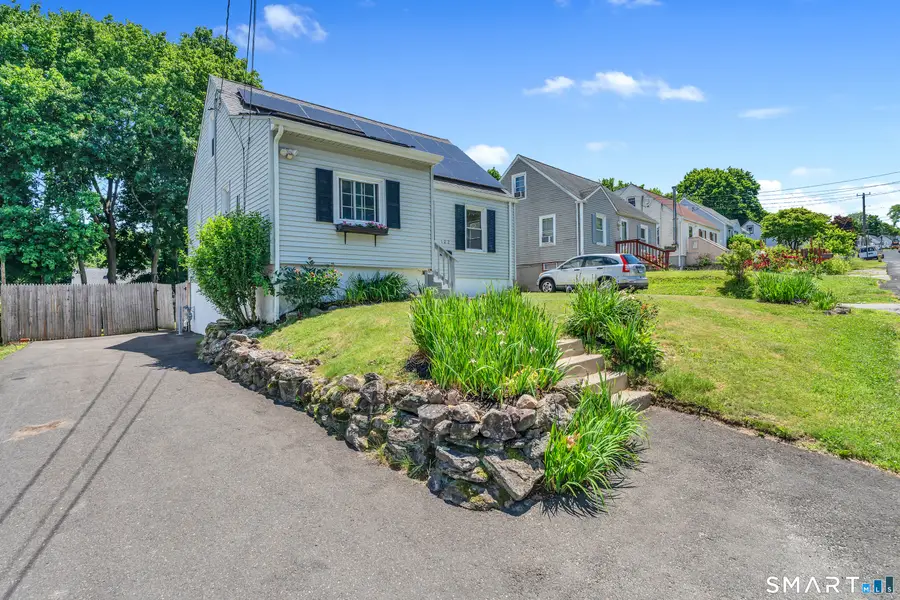 122 Macarthur Drive, Waterbury, CT 06704 - #2