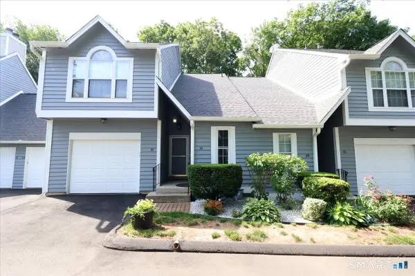 34 Hawley Glen #34, Stratford, CT 06614