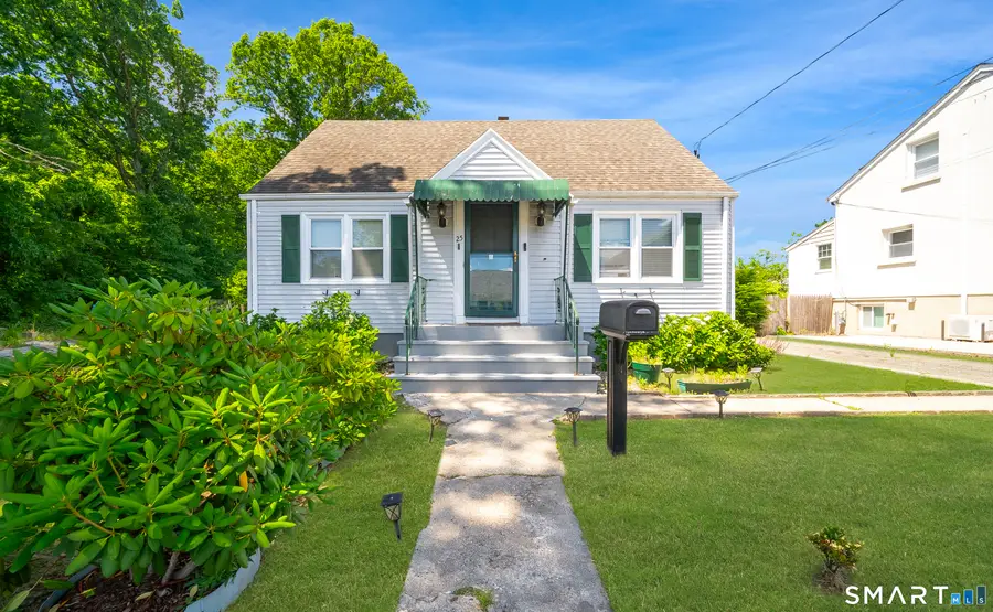 25 Oakwood Street, Bridgeport, CT 06606 - #2