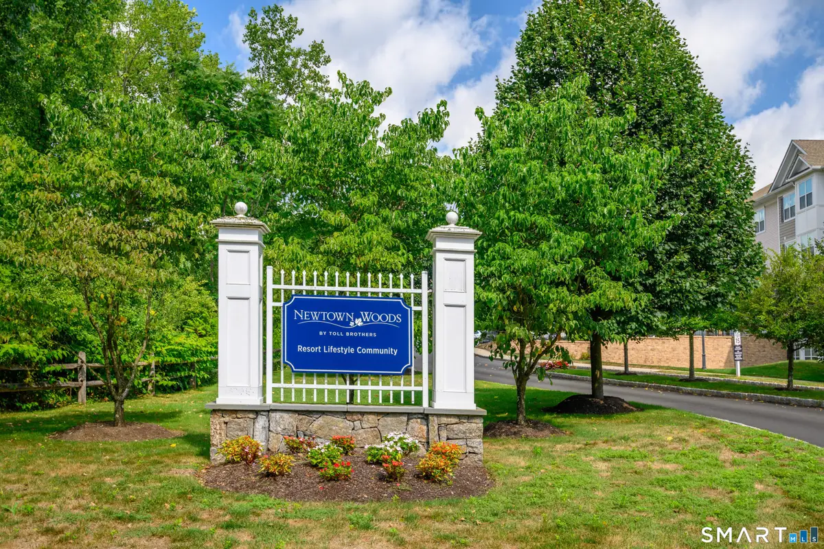 832 Brookside Court #832, Newtown, CT 06470 - #1