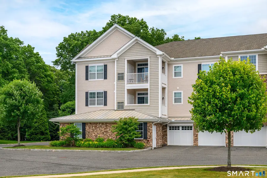 832 Brookside Court #832, Newtown, CT 06470 - #3