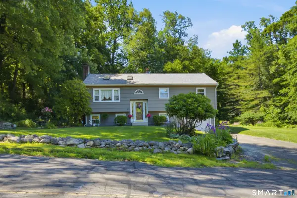 21 Upson Drive, Oxford, CT 06478