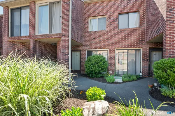 279 Redstone Hill Road #65, Bristol, CT 06010