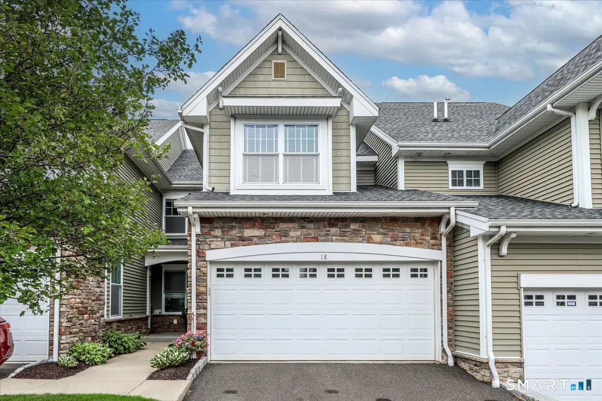 18 Lawrence Avenue #18, Danbury, CT 06810 - #1