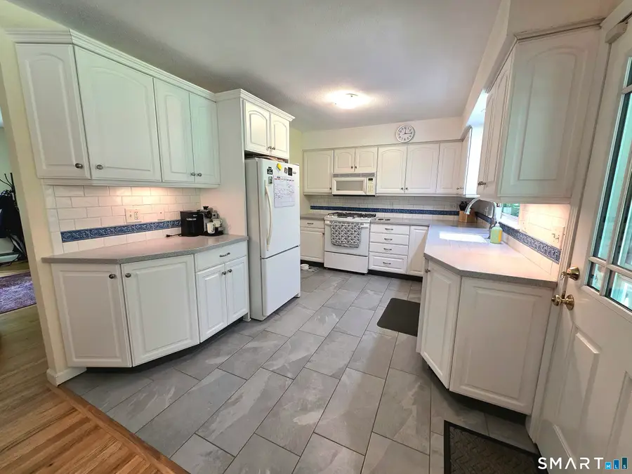 566 Benson Road, Middlebury, CT 06762 - #2