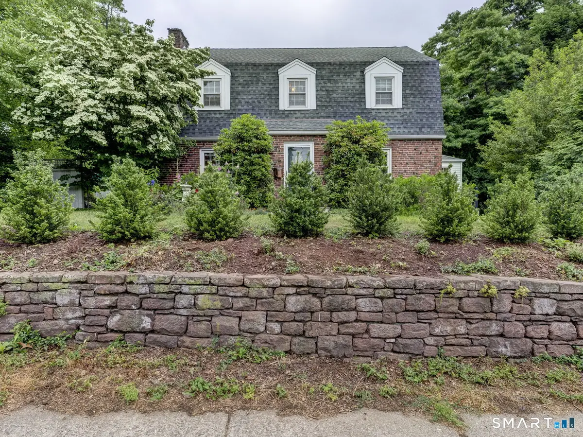 338 Ridgewood Road, West Hartford, CT 06107 - #1