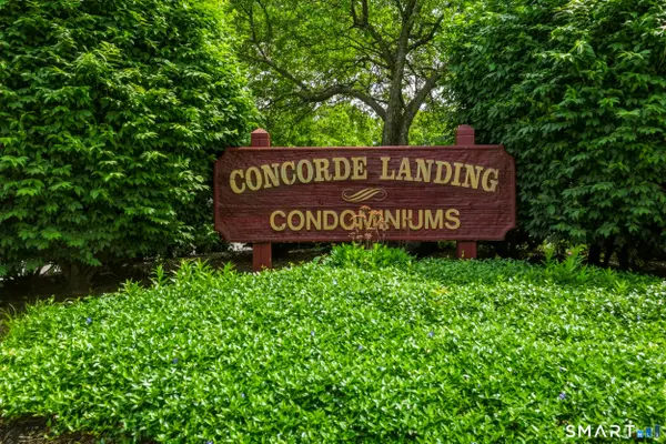 8 Concorde Way #B5, Windsor Locks, CT 06096