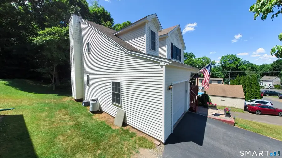 21 Hillcrest Avenue, Meriden, CT 06451 - #3