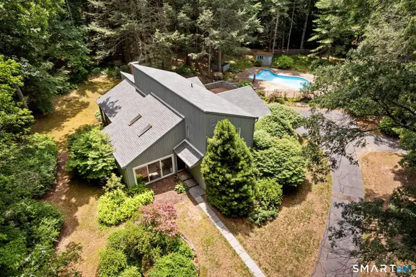 12 Linda Lane, Simsbury, CT 06070